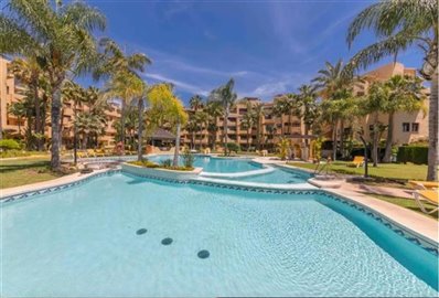 Appartement de 3 chambres à vendre à Estepona