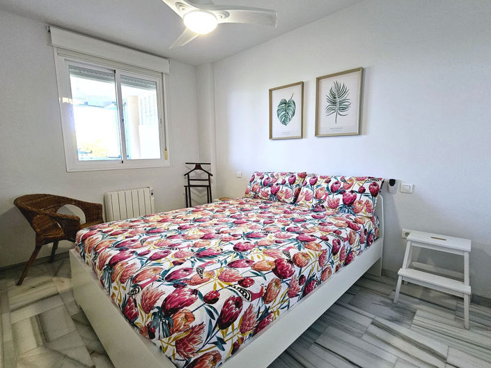 Image No.15-3 Bed Property for sale