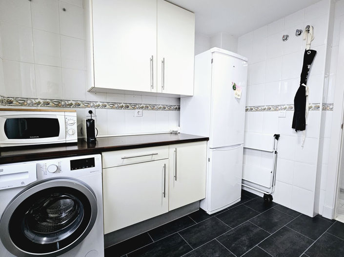 Image No.7-3 Bed Property for sale