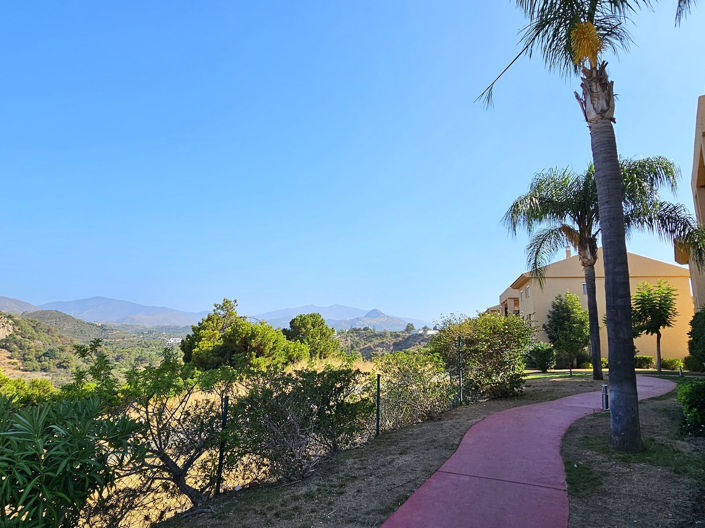 Image No.25-2 Bed Property for sale