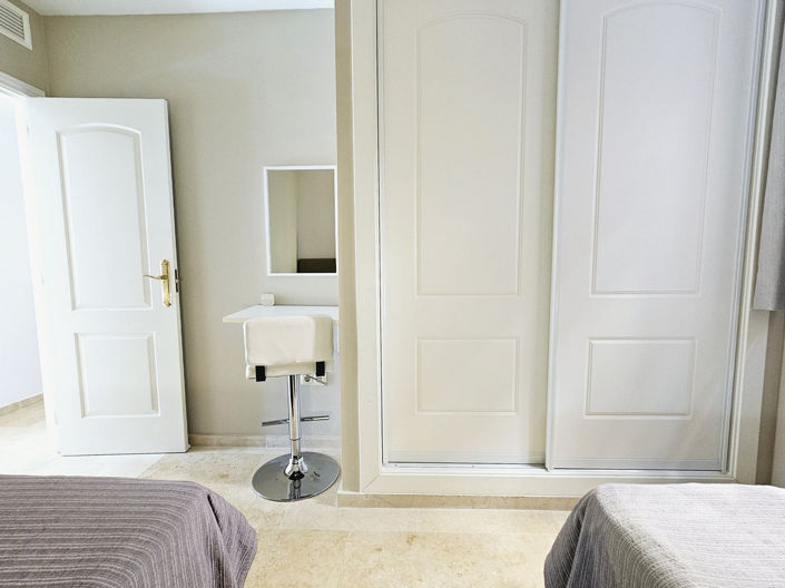 Image No.16-2 Bed Property for sale