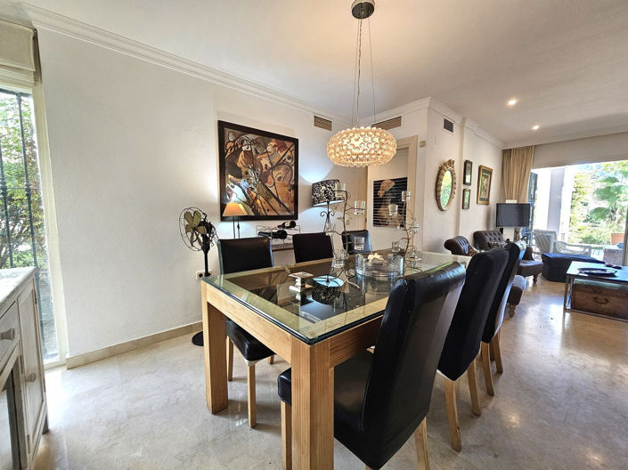 Image No.10-3 Bed Property for sale