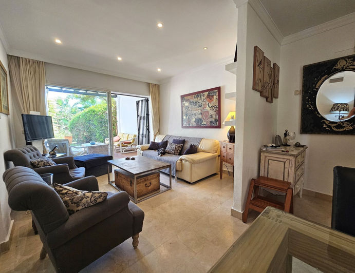 Image No.8-3 Bed Property for sale