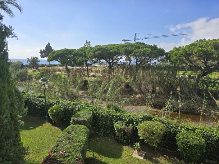 Image No.43-3 Bed Property for sale