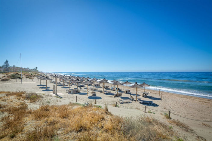 Image No.19-3 Bed Property for sale