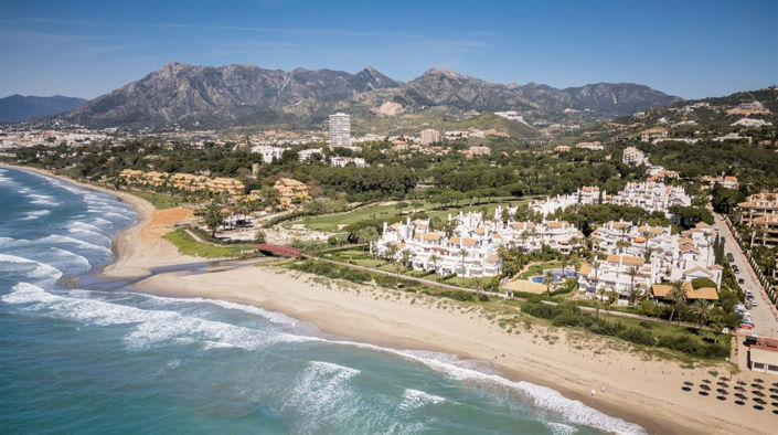 Image No.20-3 Bed Property for sale