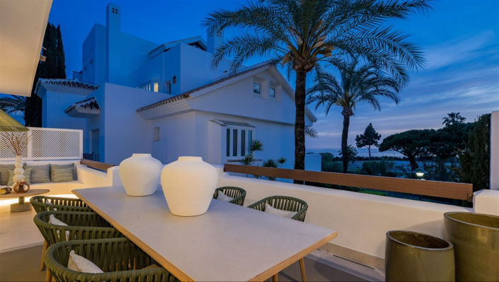 Image No.13-3 Bed Property for sale
