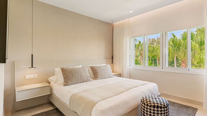 Image No.25-3 Bed Property for sale