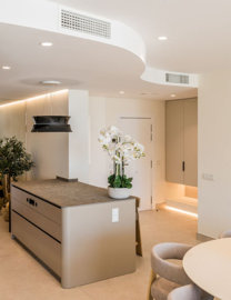 10-bb915d1cb19341576dcdc994b81ab9c5