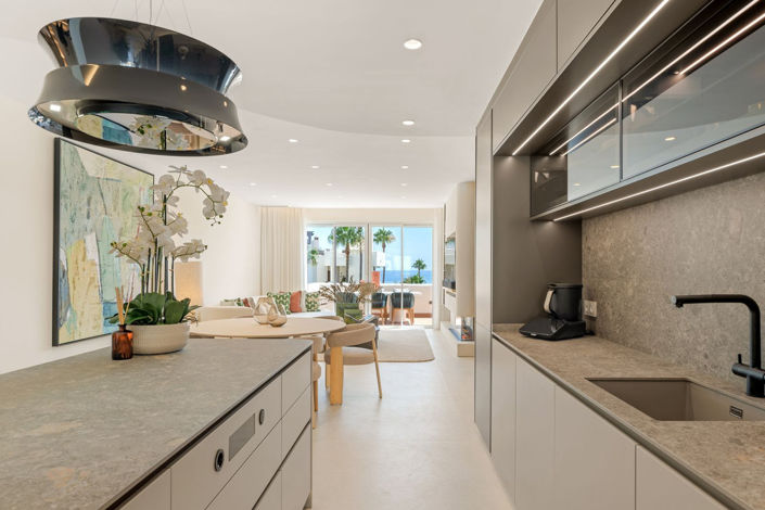 Image No.8-3 Bed Property for sale