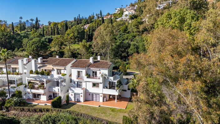 Image No.31-3 Bed Property for sale