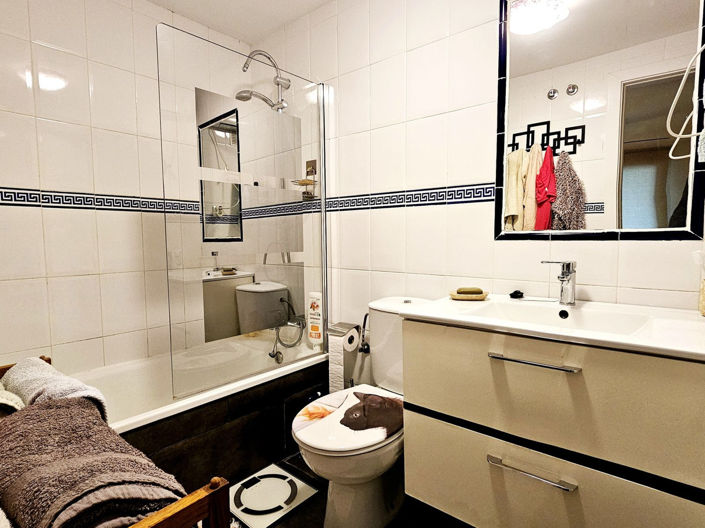 Image No.22-4 Bed Property for sale