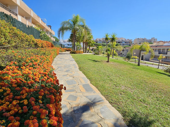 Image No.25-4 Bed Property for sale