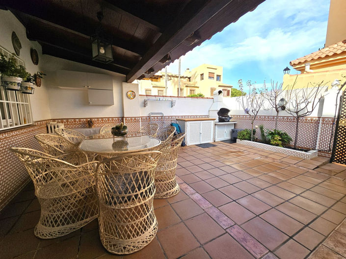 Image No.11-3 Bed Semi-Detached for sale