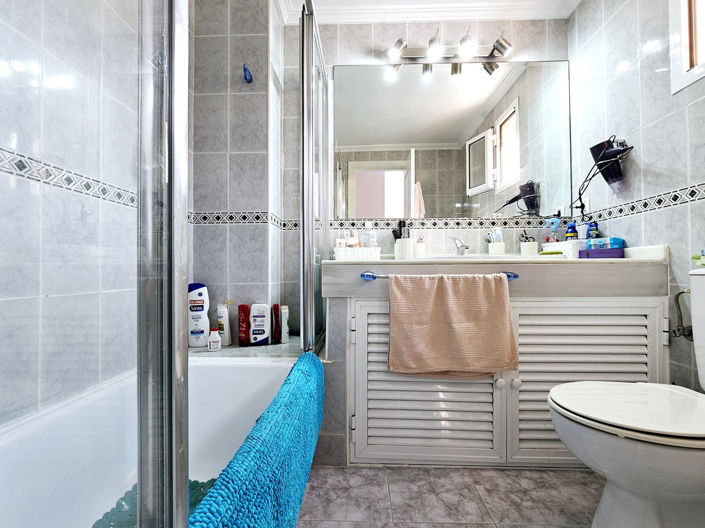 Image No.21-3 Bed Semi-Detached for sale