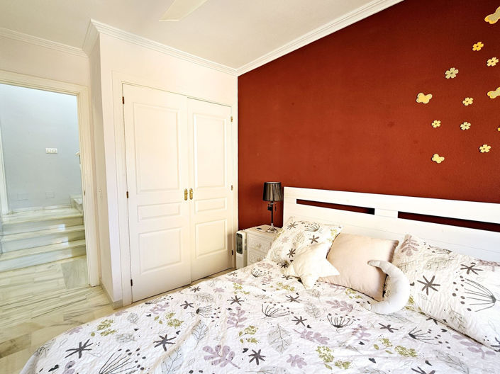 Image No.23-3 Bed Semi-Detached for sale