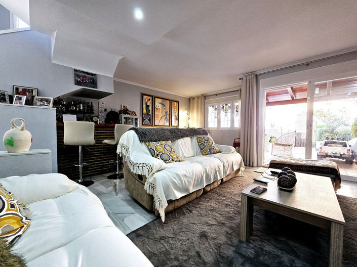 Image No.9-3 Bed Semi-Detached for sale