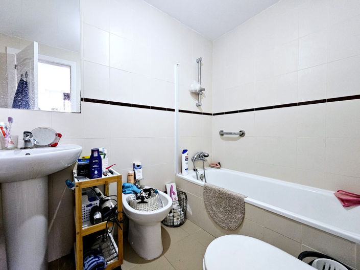 Image No.11-2 Bed Apartment for sale