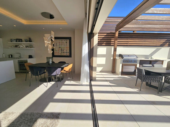 Image No.17-4 Bed Property for sale