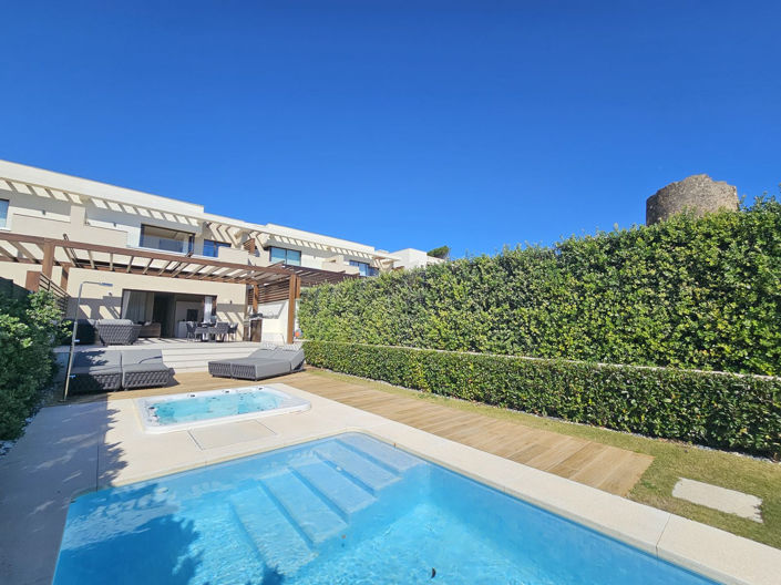 Image No.19-4 Bed Property for sale