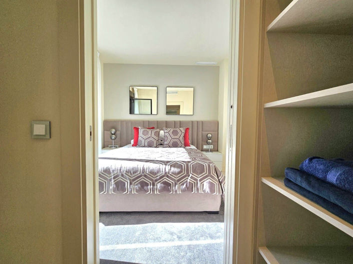 Image No.24-4 Bed Property for sale