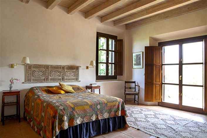 Image No.10-5 Bed Property for sale