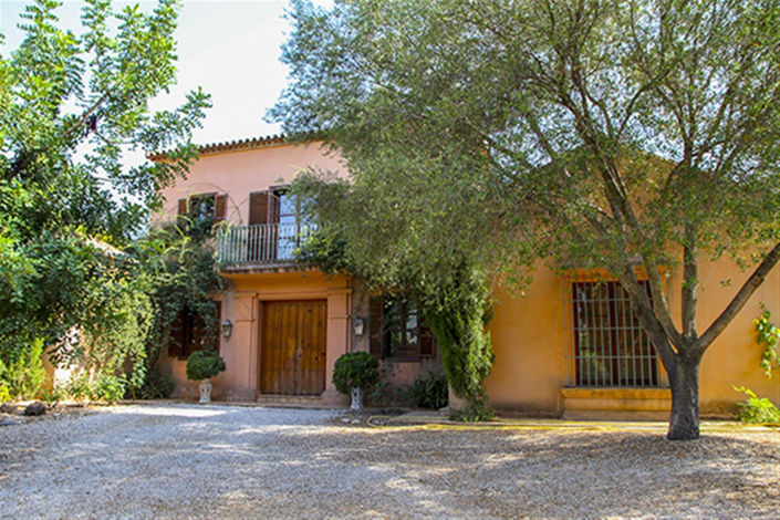 Image No.17-5 Bed Property for sale