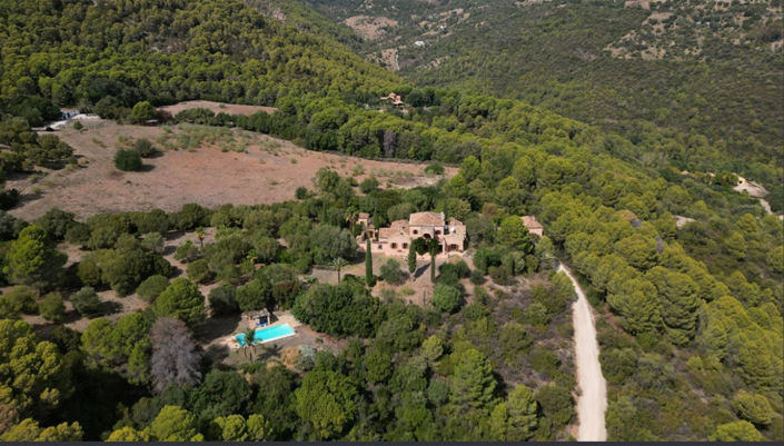 Image No.2-5 Bed Property for sale