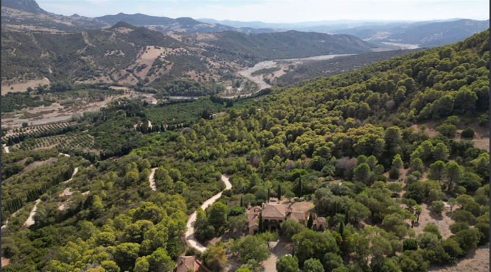 Image No.3-5 Bed Property for sale