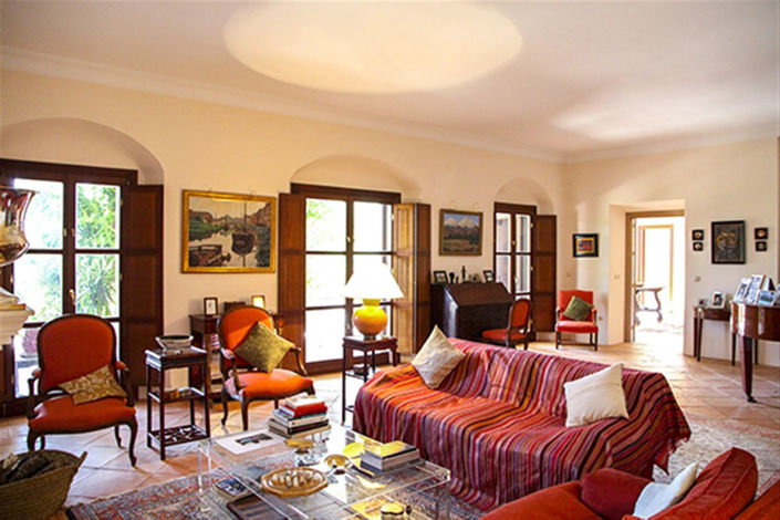 Image No.5-5 Bed Property for sale