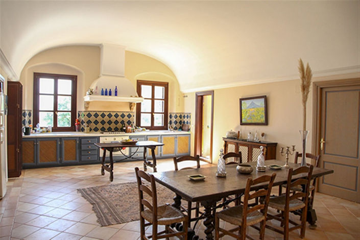 Image No.7-5 Bed Property for sale