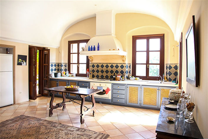 Image No.8-5 Bed Property for sale