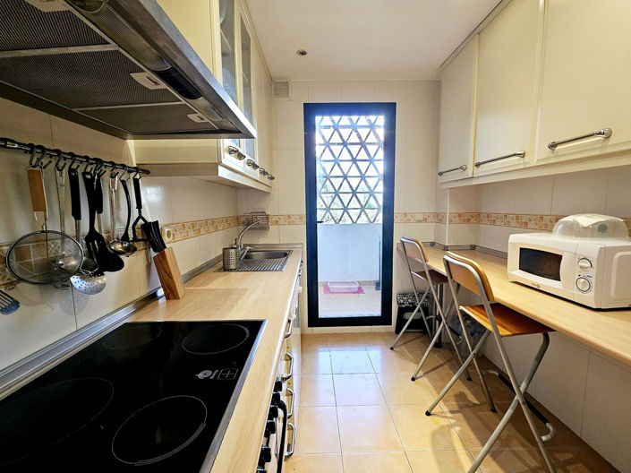 Image No.9-2 Bed Property for sale