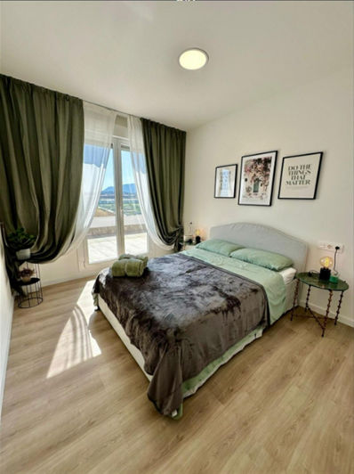 Image No.9-3 Bed Apartment for sale