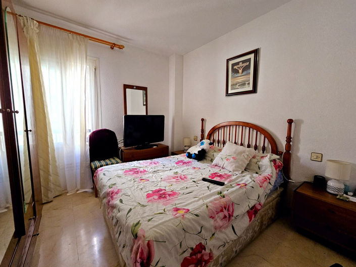 Image No.10-3 Bed Property for sale