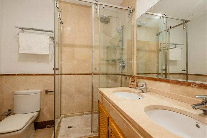 Image No.14-2 Bed Property for sale