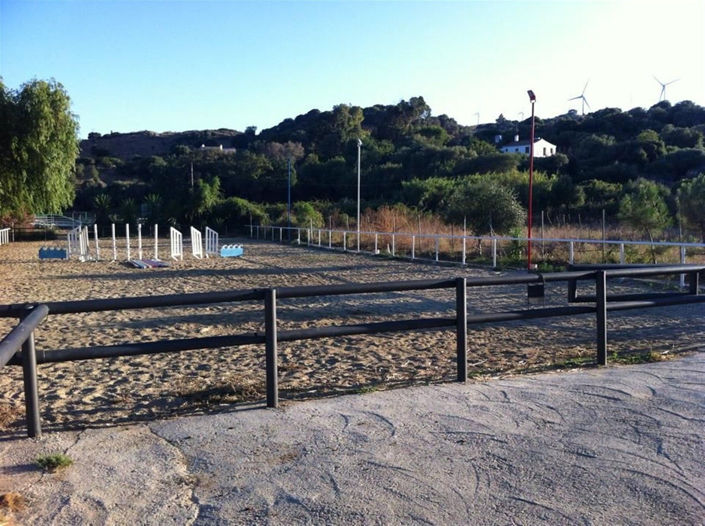 Image No.19-6 Bed Property for sale