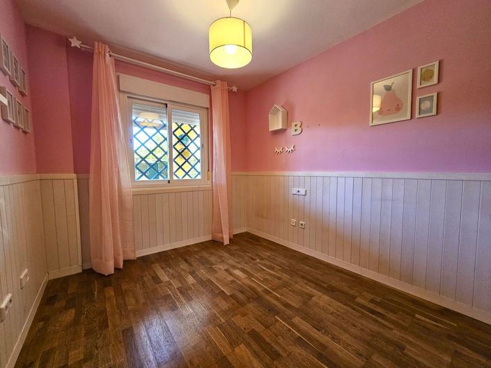 Image No.15-2 Bed Property for sale