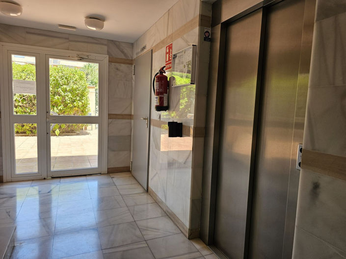 Image No.33-2 Bed Property for sale