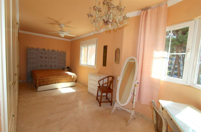 Image No.15-2 Bed Property for sale