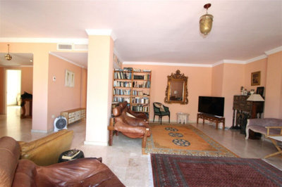 8-e64a9055bba3e77ac8aca3b893cdf826