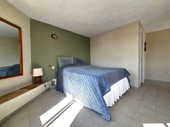 Image No.16-3 Bed Property for sale