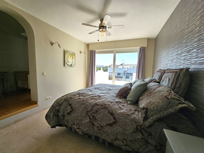 Image No.18-3 Bed Property for sale