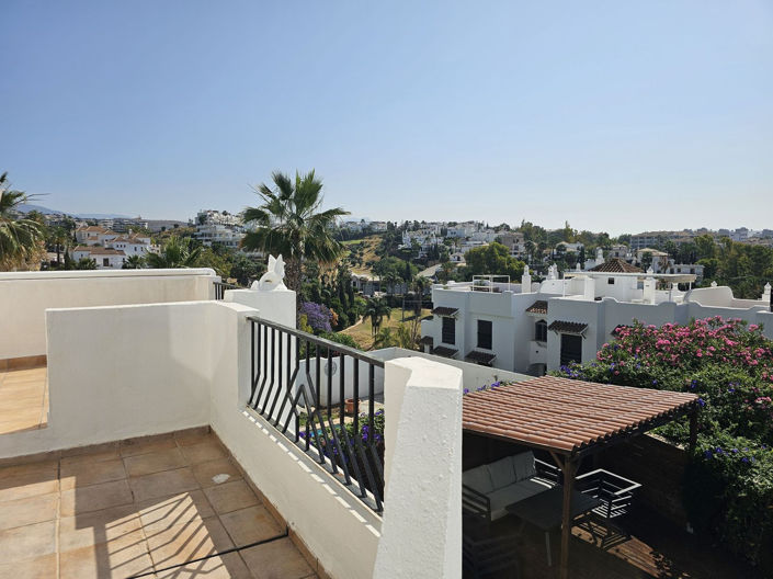 Image No.19-3 Bed Property for sale