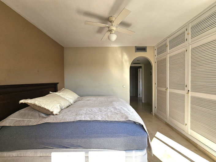 Image No.21-3 Bed Property for sale