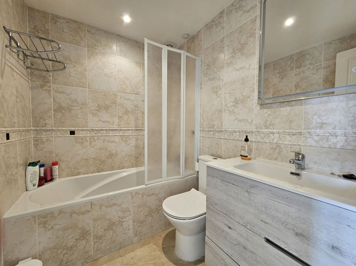 Image No.23-3 Bed Property for sale