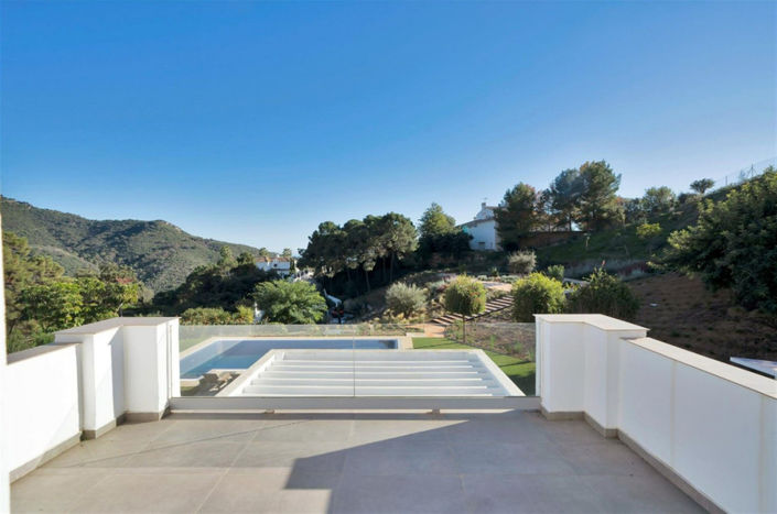 Image No.19-4 Bed Property for sale