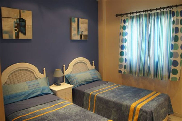 Image No.10-2 Bed Property for sale