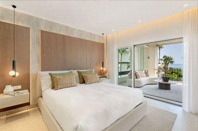 10-bb915d1cb19341576dcdc994b81ab9c5