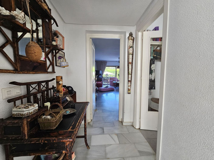 Image No.12-3 Bed Property for sale